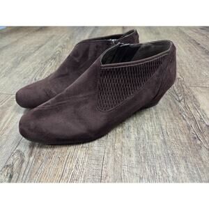 Amelia Grace Brown Suede-like Wedge Booties Shoes Size 9.5M